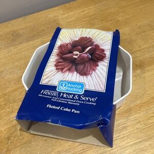 Fluted Cake Pan Microwave Anchor Hocking Vintage 643-12 Freeze Heat Serve
